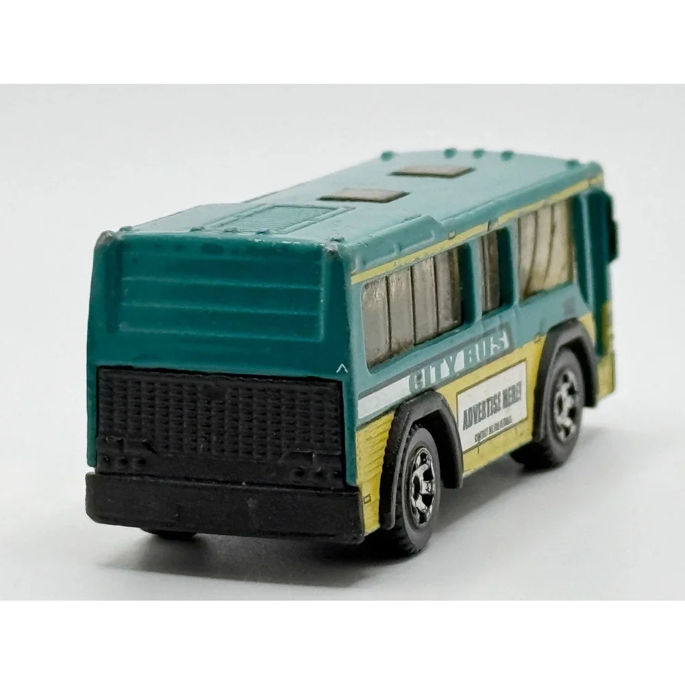 Matchbox City Transit Bus Teal/Yellow 2004 Generic Casting About 3